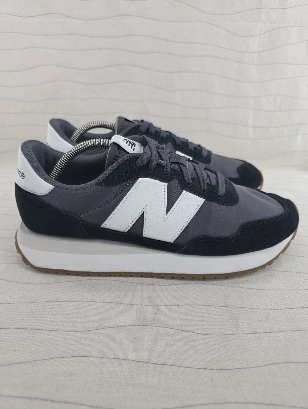 New Balance Womens 237 The Intelligent Choice Black Gray White Shoes Size 10.5 B